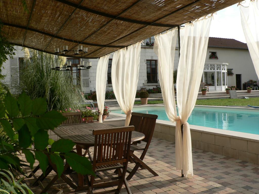Entre Cour Et Jardin Hotel Châlons-en-Champagne Zewnętrze zdjęcie