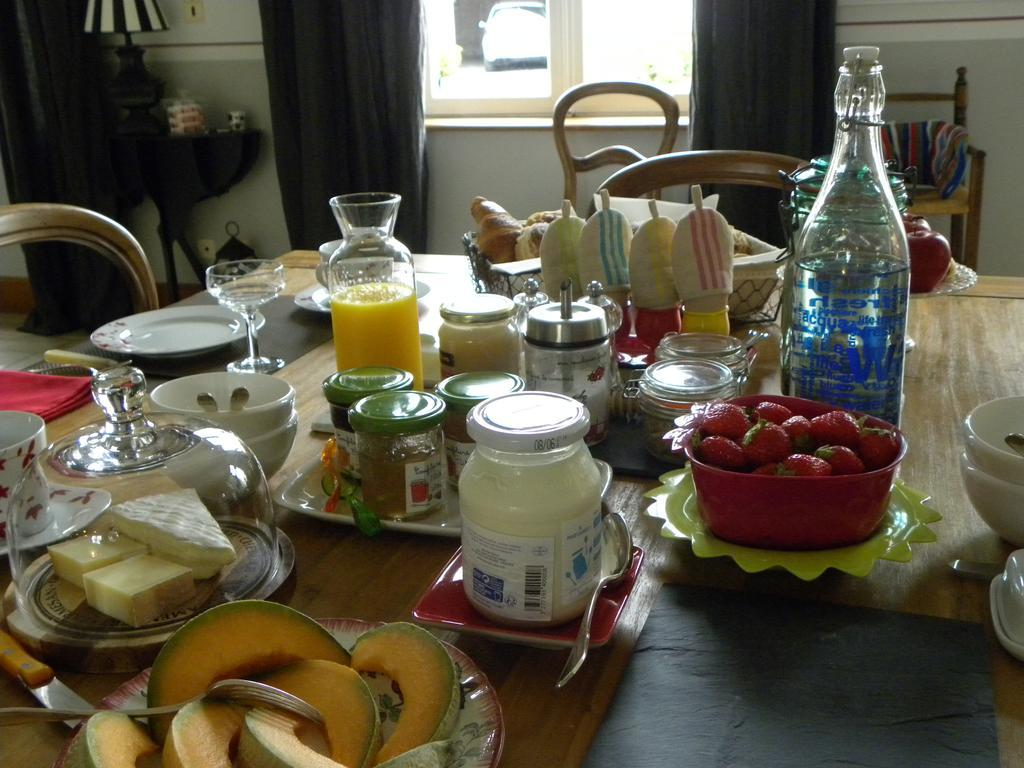 Entre Cour Et Jardin Hotel Châlons-en-Champagne Zewnętrze zdjęcie